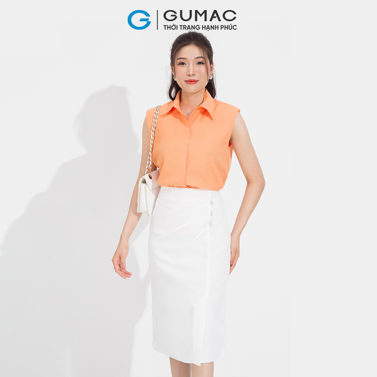 Áo sơ mi kiểu độn vai GUMAC AD05011