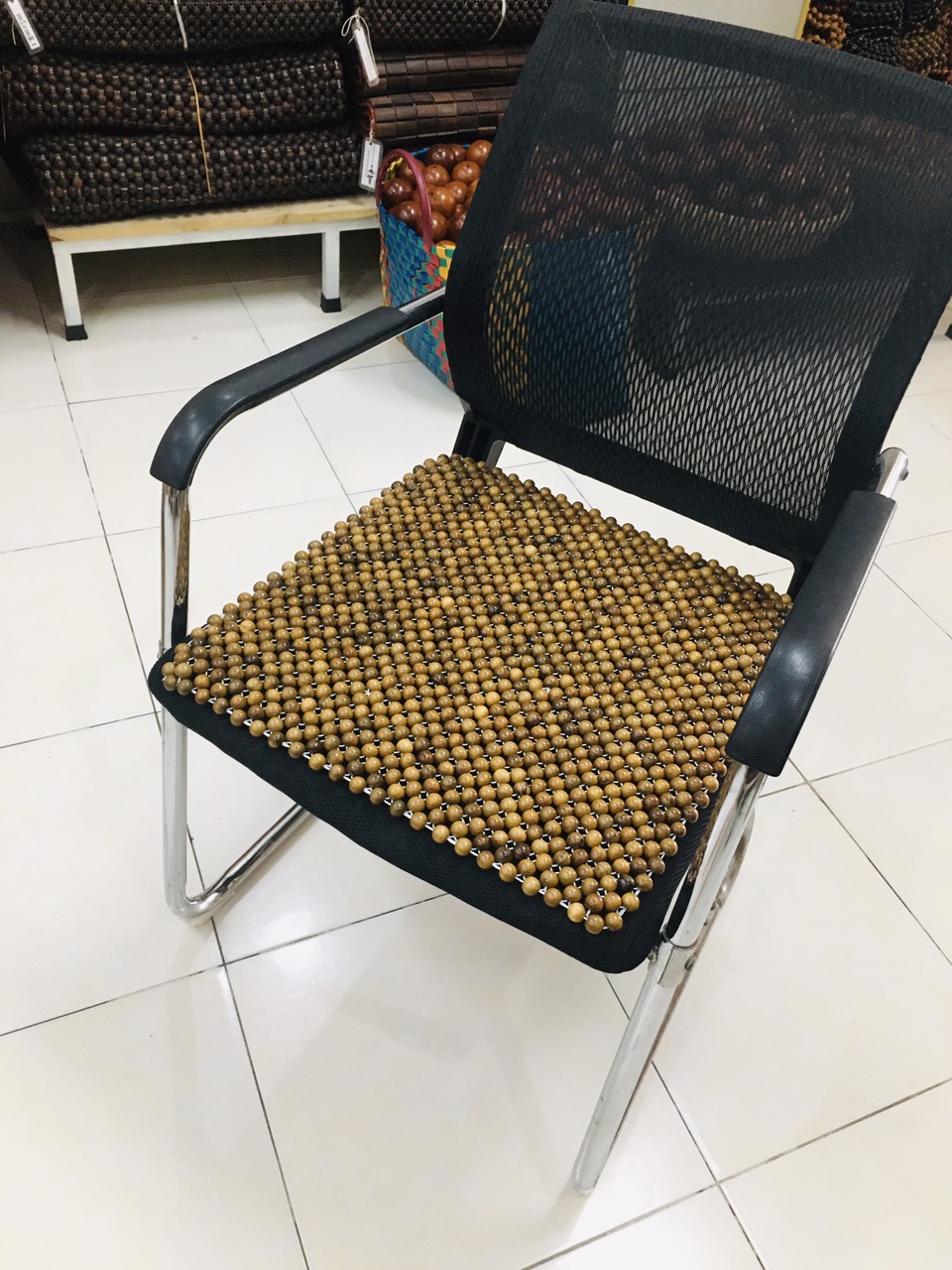 Đệm lót ghế văn phòng hạt gỗ Bách Xanh cao cấp