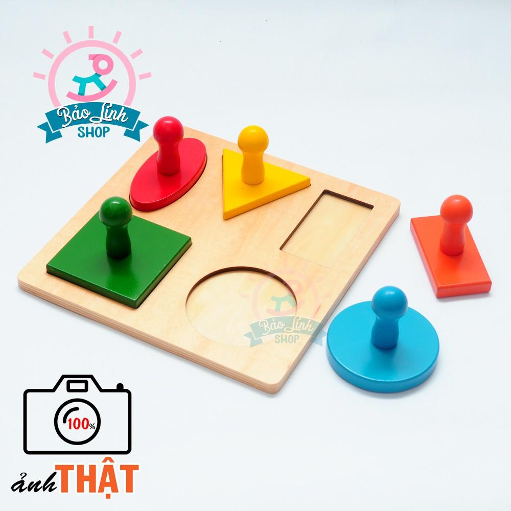 Giáo cụ Montessori 0-3 - Bảng phân biệt hình học có núm BẢN TO