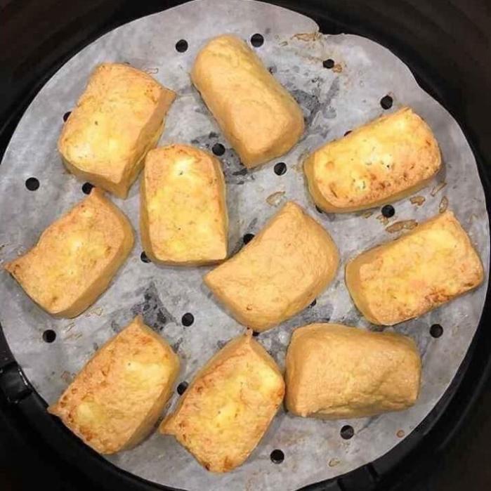 100 tờ giấy nến đục lỗ lót nồi chiên không dầu, hấp bánh bao, Giấy nến tròn lót xửng hấp