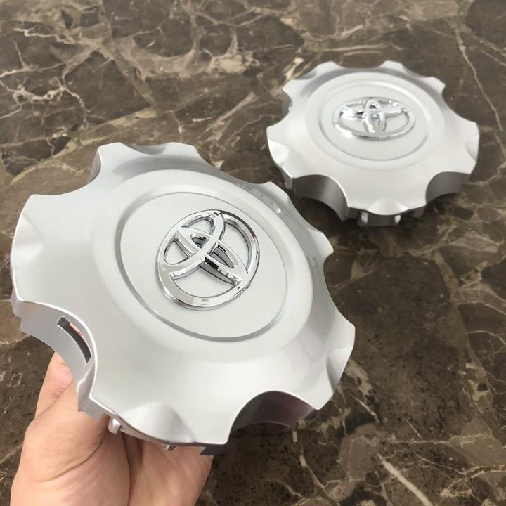 Logo chụp mâm bánh xe ô tô Toyota Land Cuiser Prado 2008-2010 TY-123