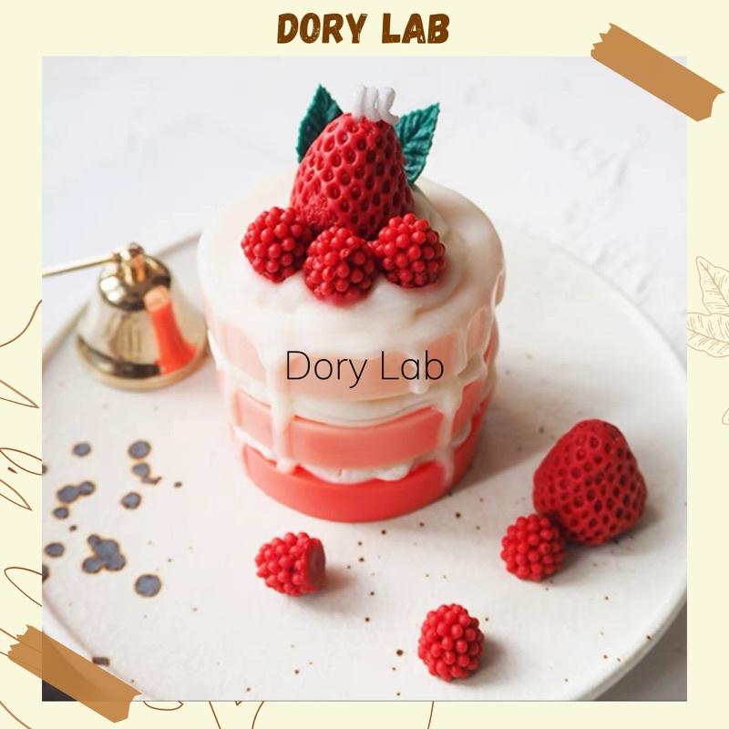 Nến Thơm Bánh Sinh Nhật Dâu Tây 3 Tầng Không Khói - Dory Lab