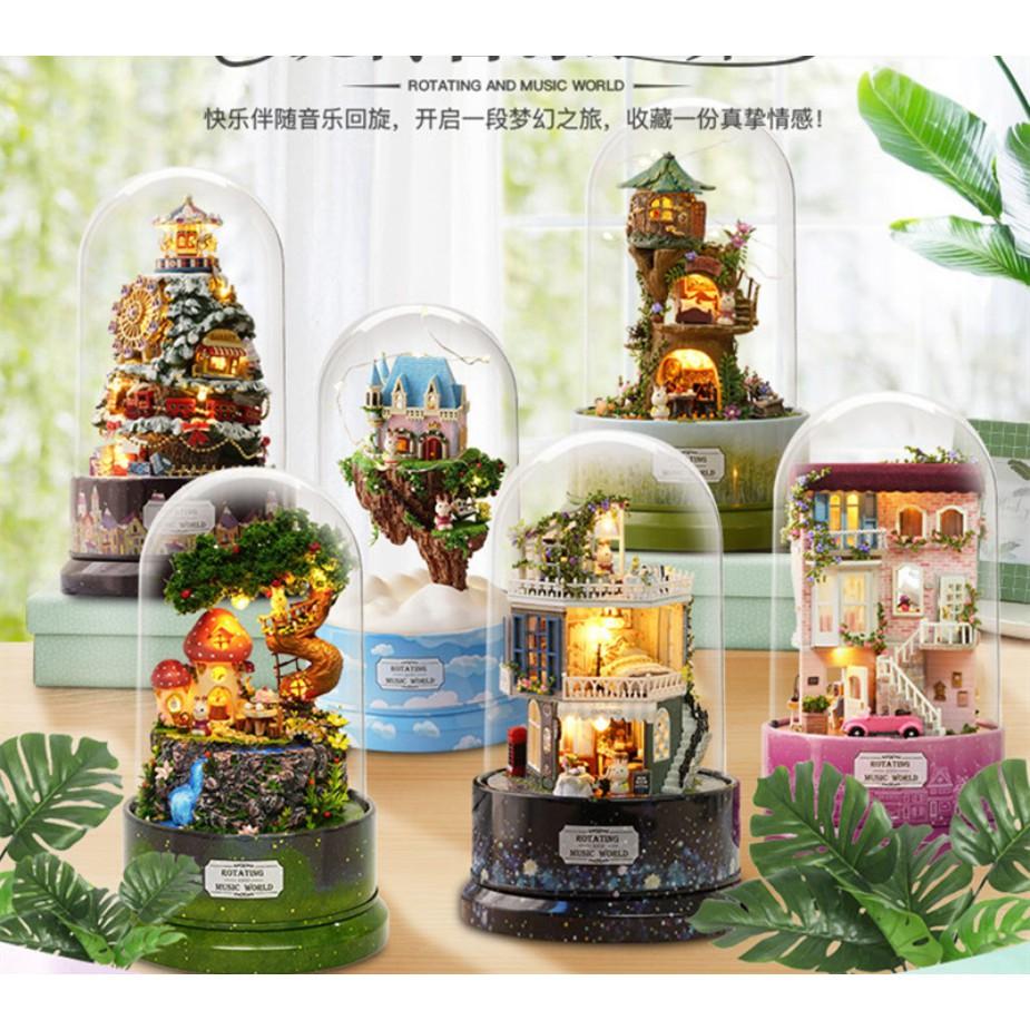 Nhà búp bê trong lồng mica có đế xoay phát nhạc - Garden Diary