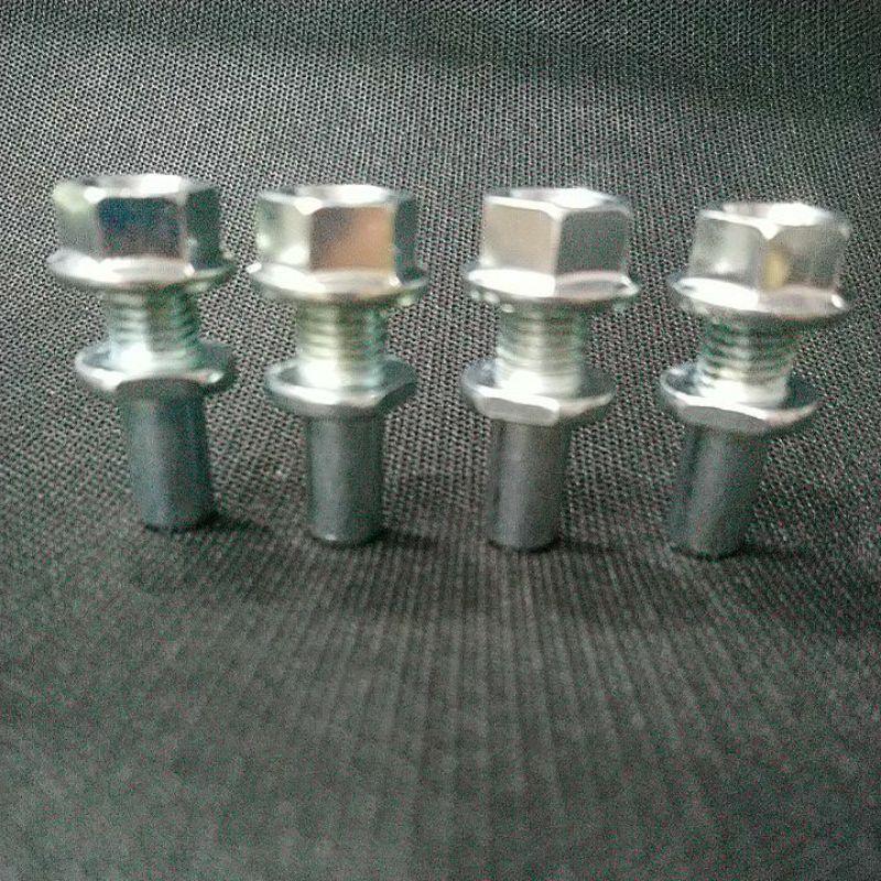 Bu lông bắt đĩa CM125