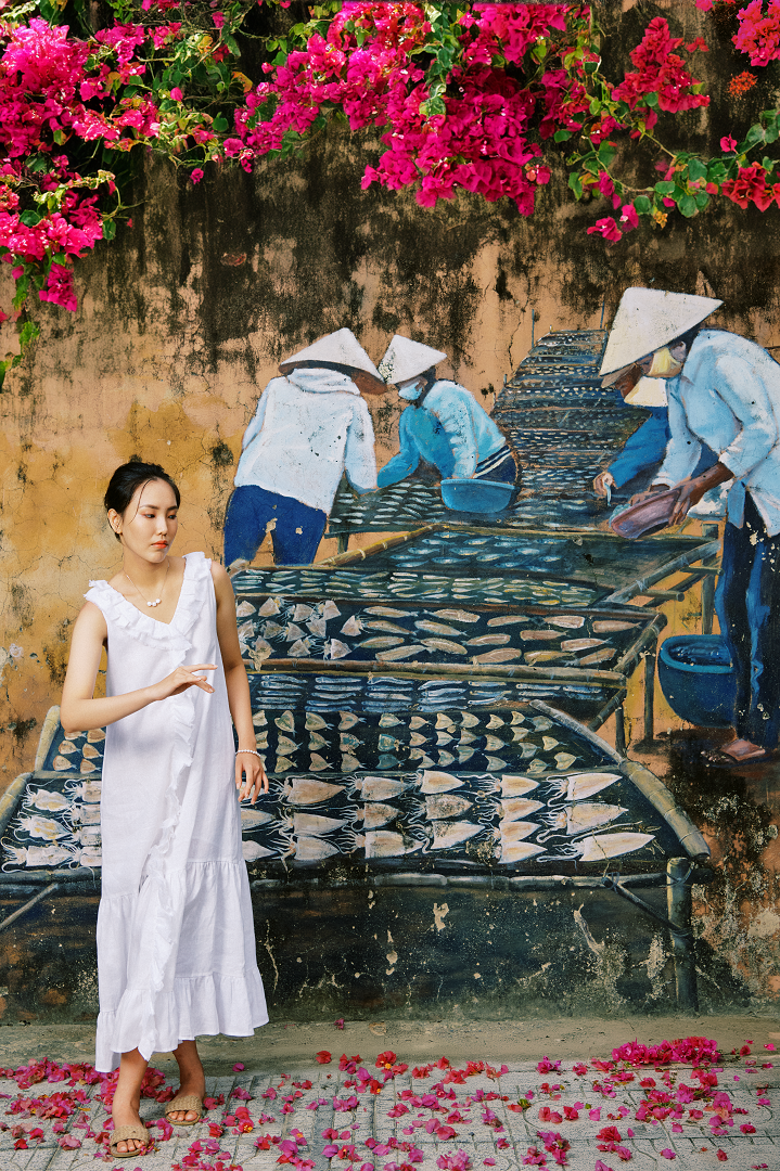 Đầm Maxi Linen Trắng Rút Rua Thủ Công Cao Cấp Du lịch Biển Resorts Lân Sa Thời trang Hity DRE209