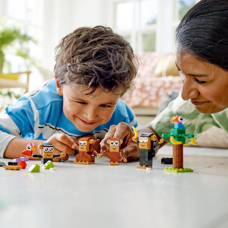 Đồ Chơi Lắp Ráp LEGO Classic Bộ Gạch Sáng Tạo Khỉ Con Vui Nhộn 11031 (135 chi tiết)