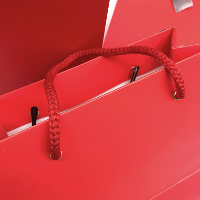 Túi giấy đựng quà đỏ Túi giấy đựng quà đỏ