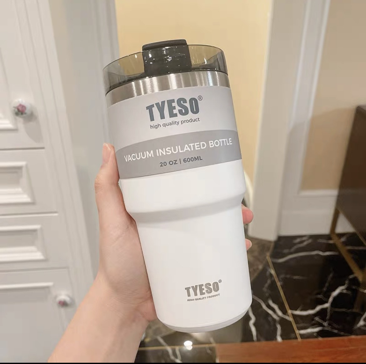 Ly giữ nhiệt inox 304 Tyeso dung tích 600ML ống hút silicon