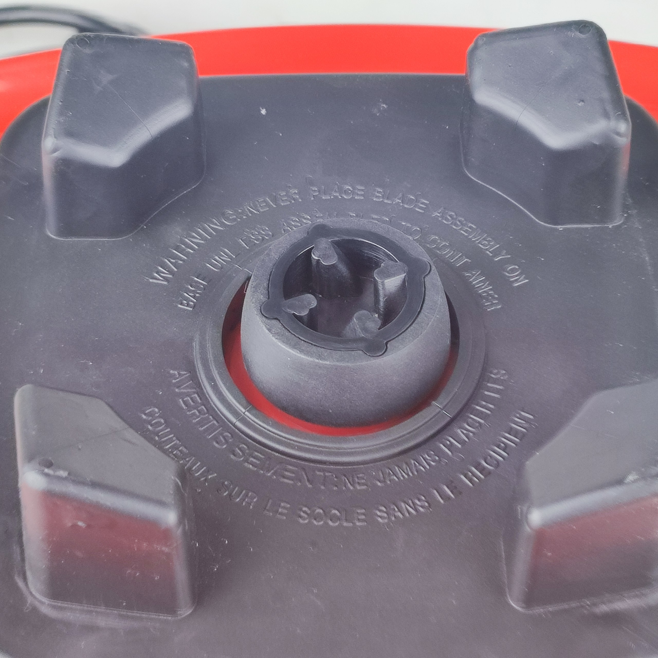 Máy xay sinh tố công nghiệp Osako Os-1560 với 2 chức năng xay rau quả và xay đậu đỗ mạnh mẽ, dung tích cối 2Lit -Hàng chính hãng