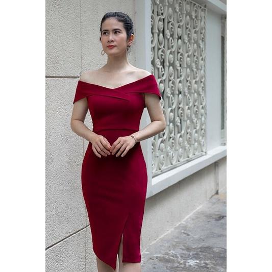 F1236 Đầm ôm trễ vai xẻ tà trước