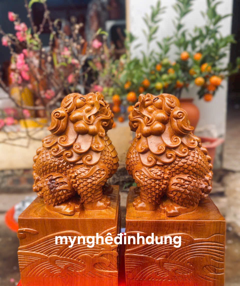 Cặp nghê phong thủy cầu tài lộc bằng gỗ bách xanh thơm nức cao 23x12x12cm