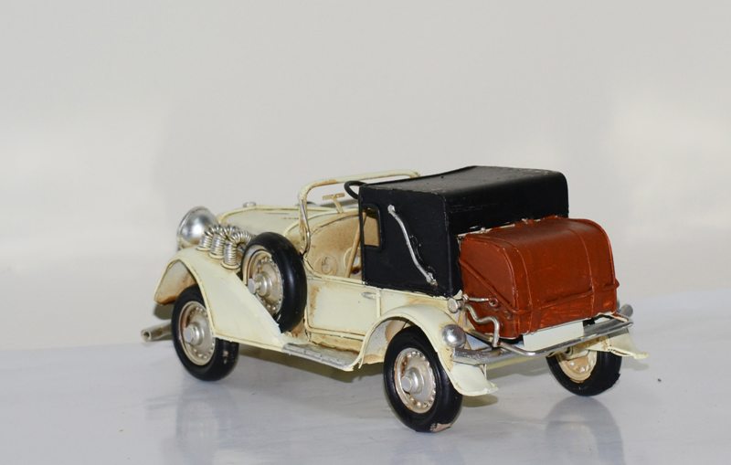 Mô Hình Xe ô tô Thủ Công Kim Loại/ Vintage Metal Car Handmade Decoration (1810D-1126)