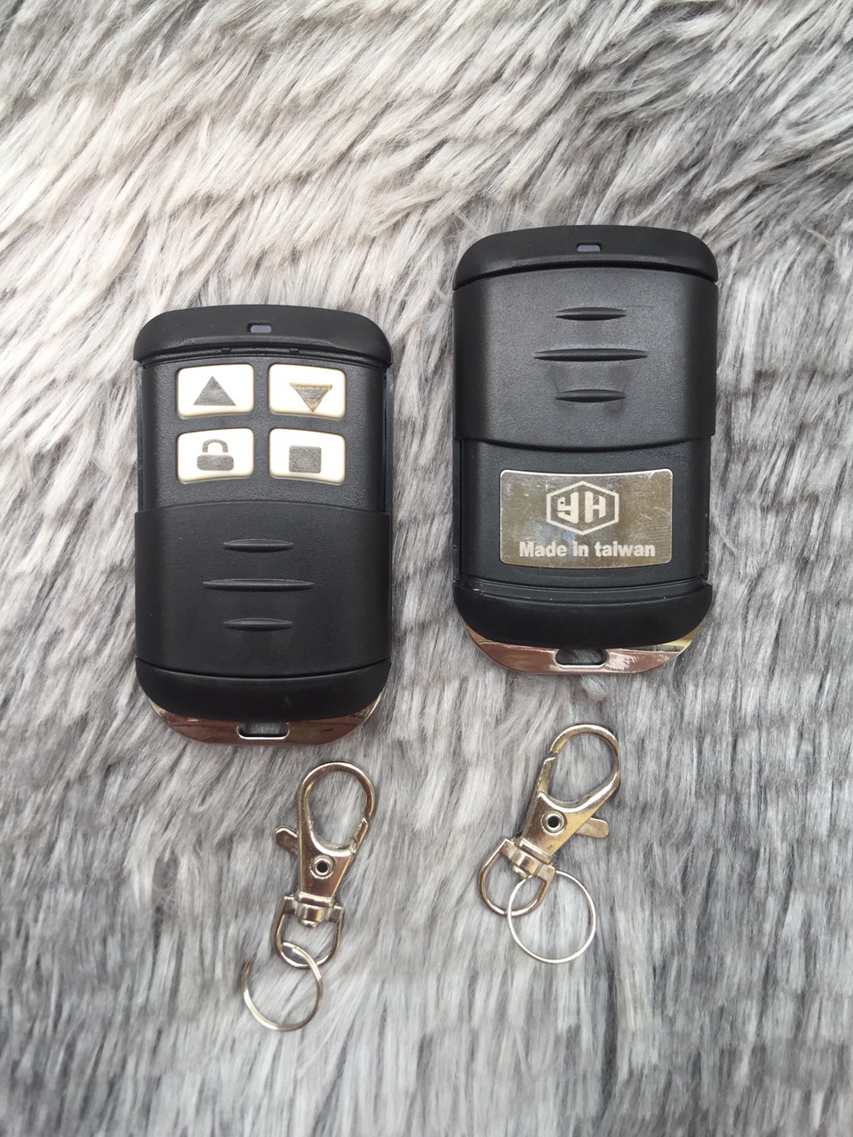 Điều khiển cửa cuốn mã gạt tần số 433