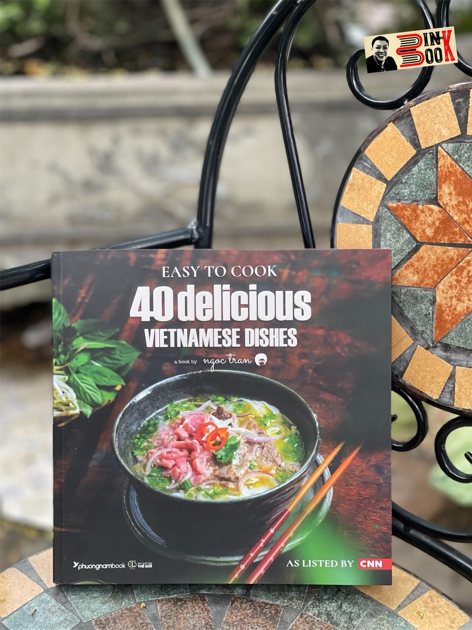 (Sách tiếng Anh, minh họa in màu) EASY TO COOK: 40 Delicious Vietnamese Dishes – Ngoc Tran - Phương Nam Book – bìa mềm