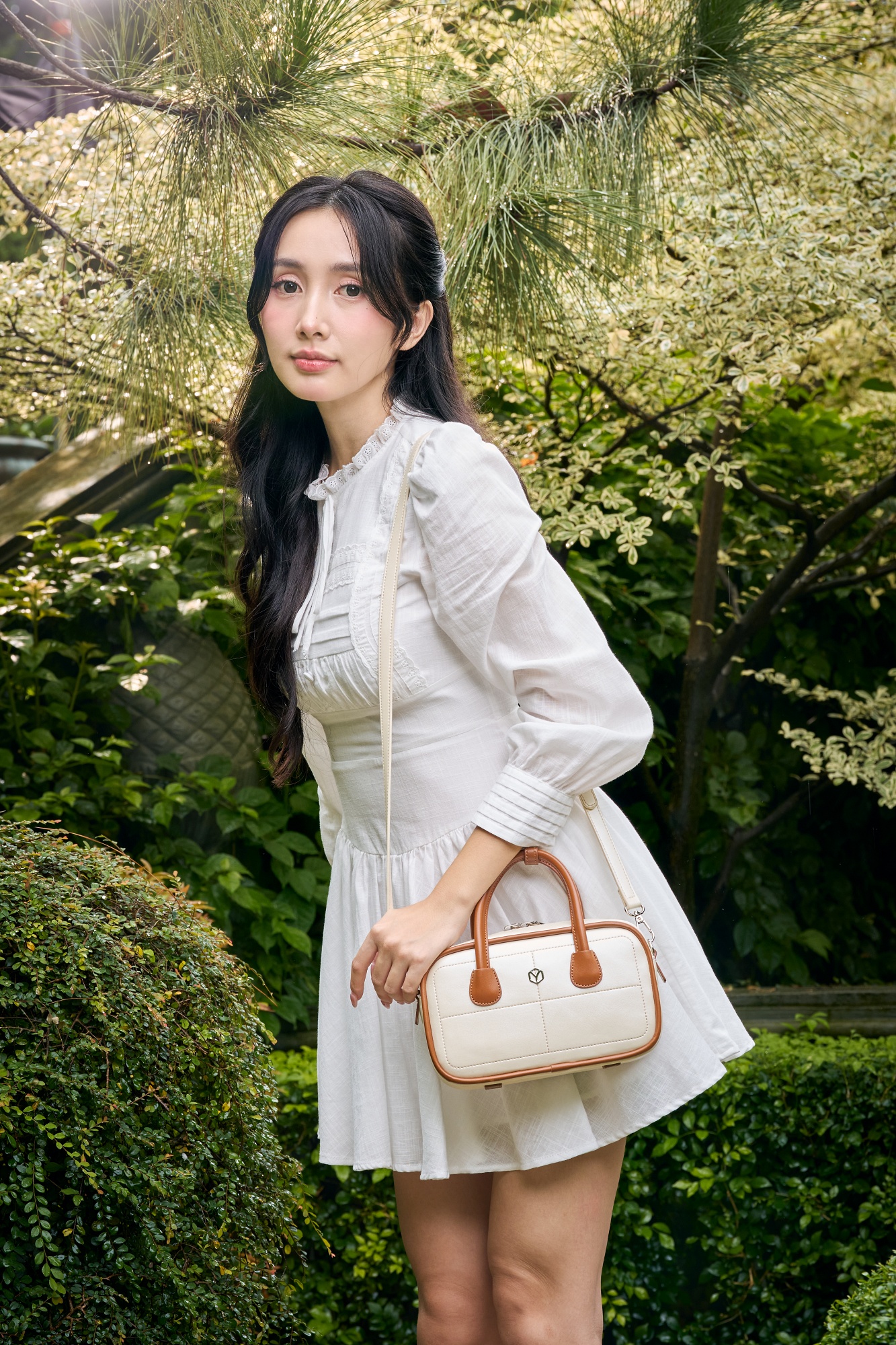 Túi Yuumy ( Thời trang nữ bo góc phối chỉ nổi size 23 - Túi đeo chéo da Glossy YN303 )
