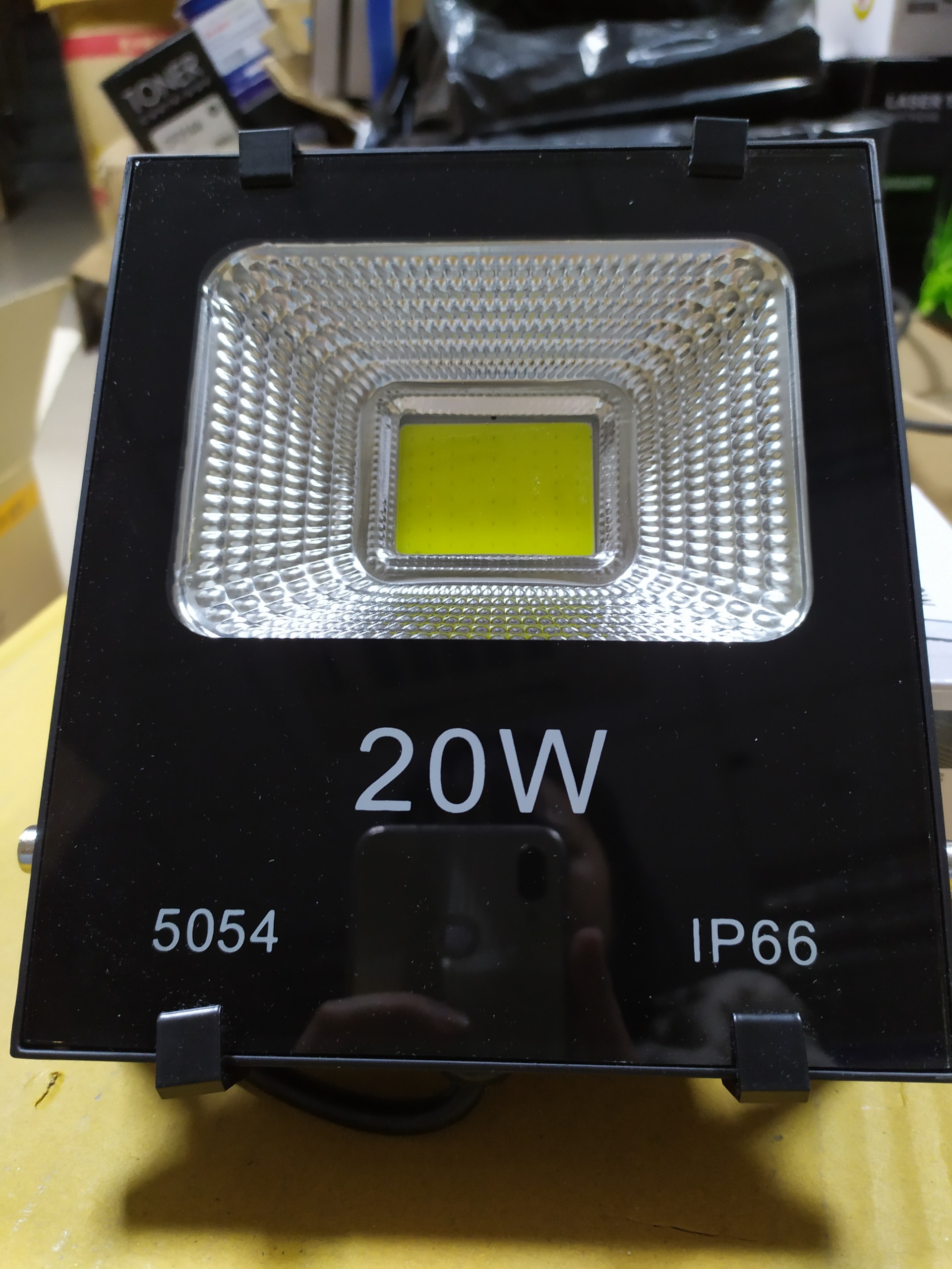 Đèn pha LED 20W chip COB ánh sáng trắng