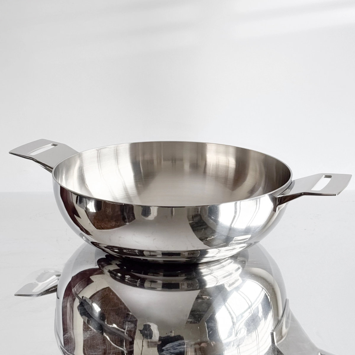 Chảo lẩu inox 316 đúc liền khối Hàn Quốc CIC6620 size 26cm kèm vung kính