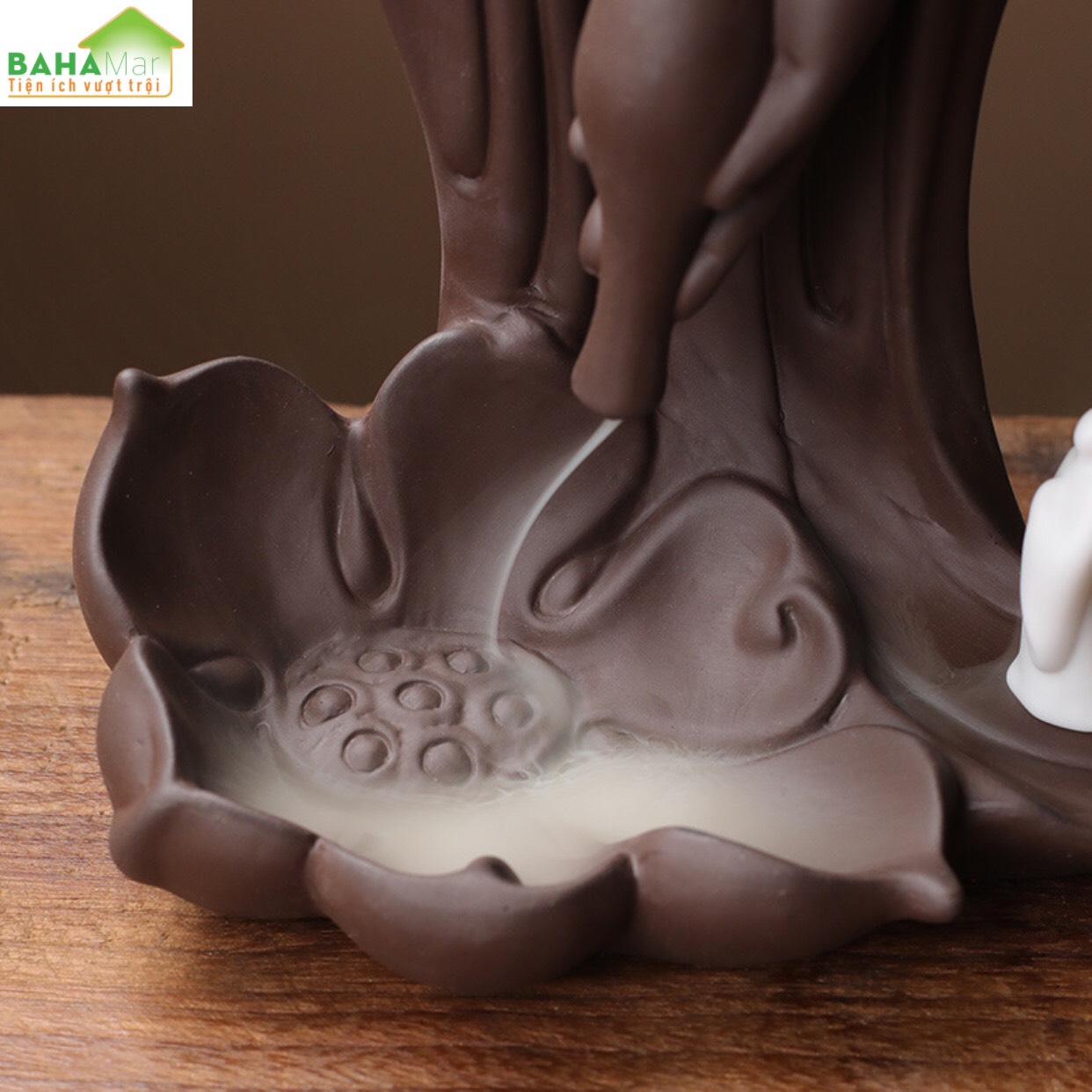 THÁC KHÓI TRẦM HƯƠNG CHẢY NGƯỢC TAY PHẬT TẠO THÁC NƯỚC "BAHAMAR" Sáng tạo vẻ đẹp với phong cách điêu khắc, thú vị và hấp dẫn.