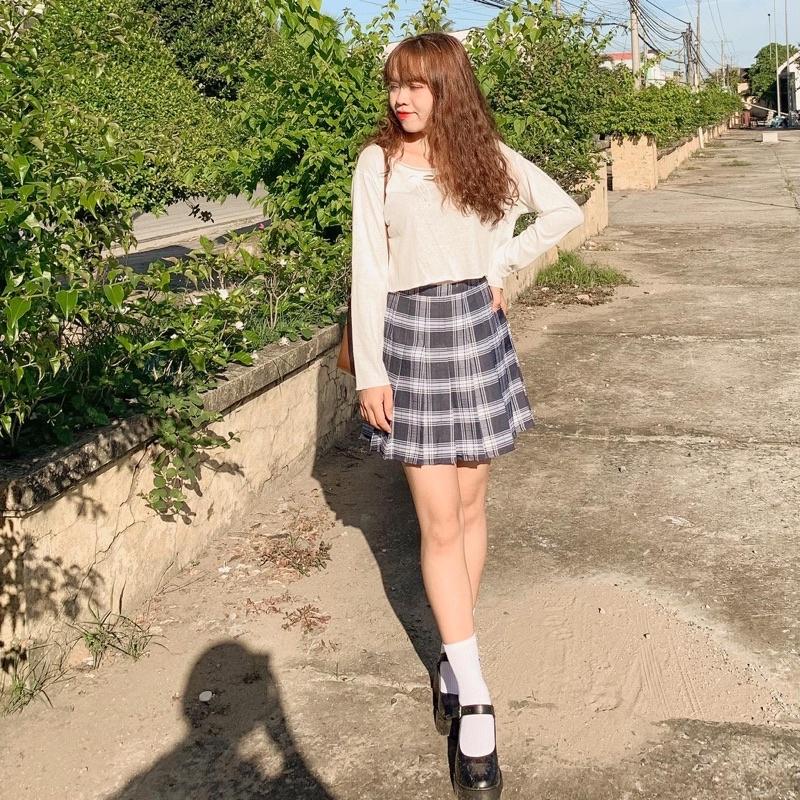 Chân váy tennis kẻ ô trắng đen