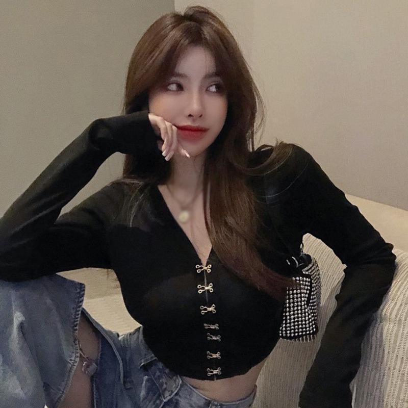 HÀNG CAO CẤP -   Áo Croptop Tay Dài Cổ Chữ V Màu Trơn Phong Cách Hàn Quốc  - Hàng Cao Cấ