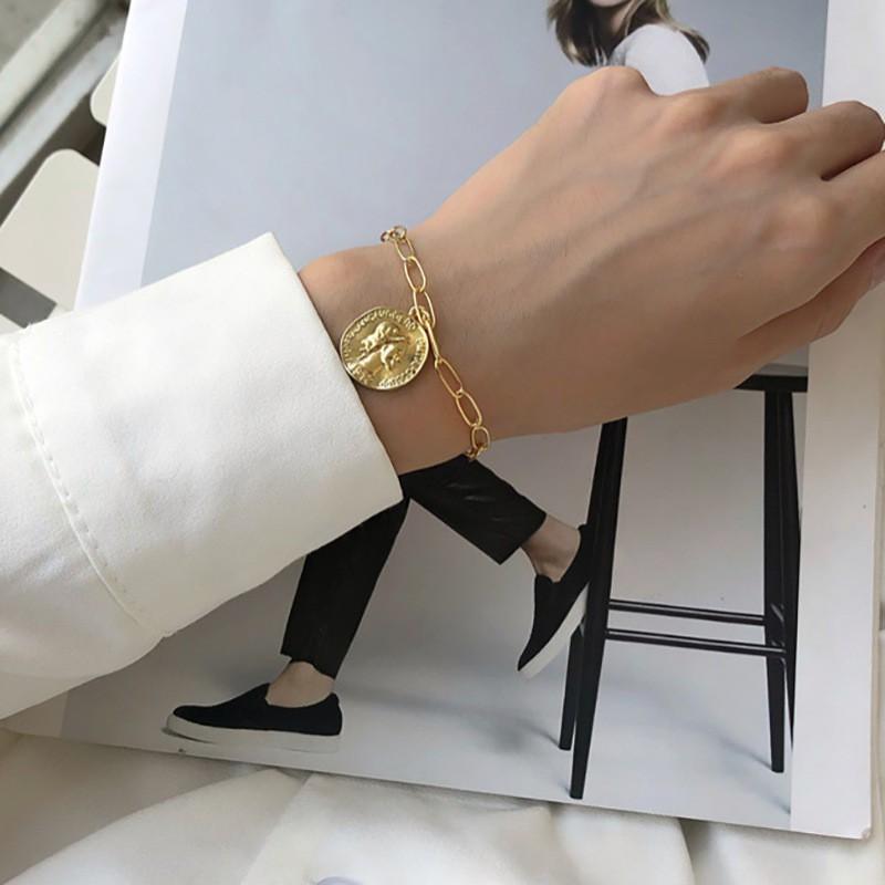 Vòng Tay Hợp Kim Mặt Hình Đồng Xu Khắc Hình Phong Cách Hàn