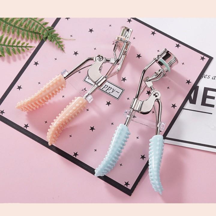 Bấm Mi Eyelash Curler Cán Gai