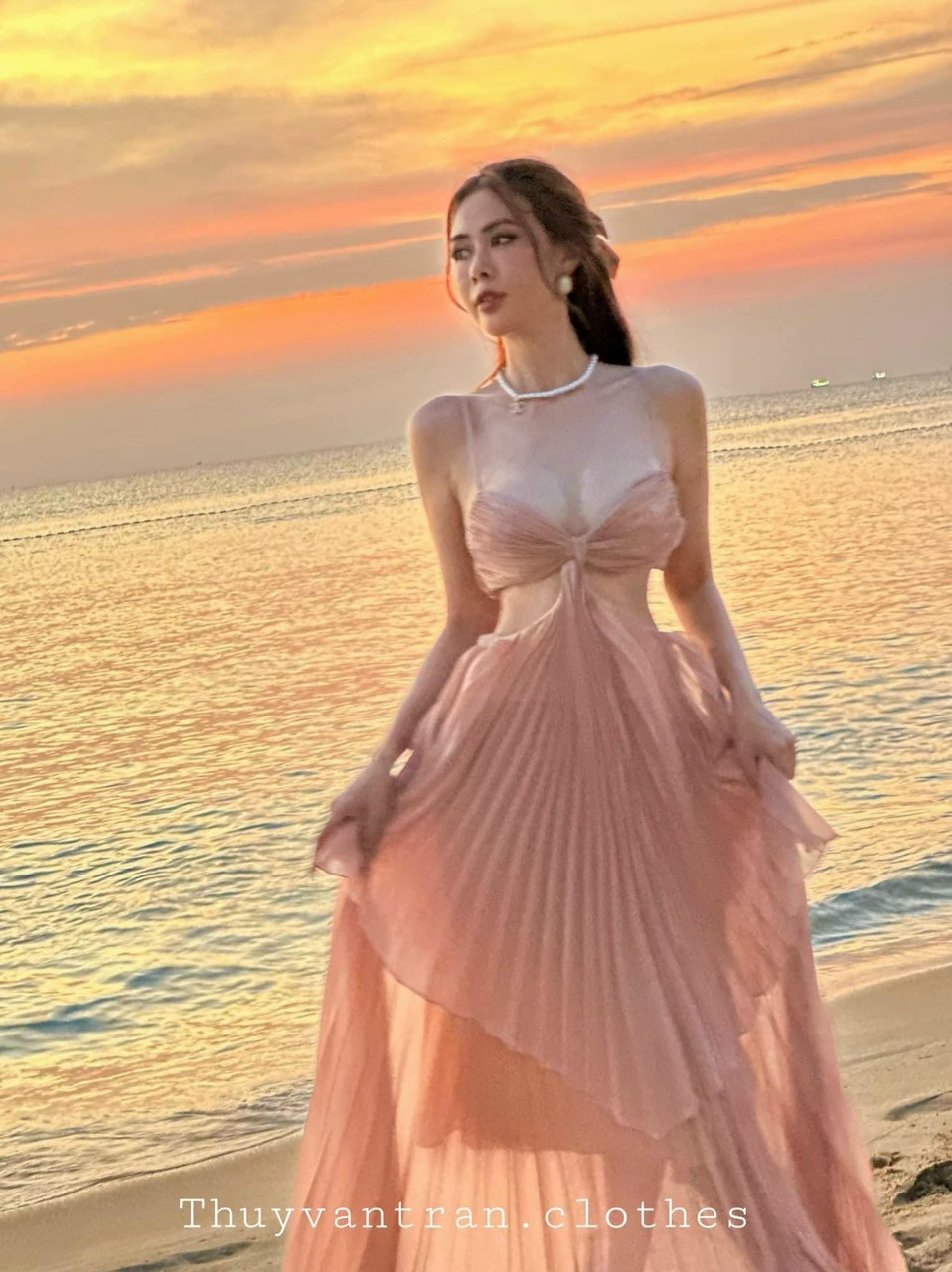 Đầm maxi dập ly hở eo 2 dây