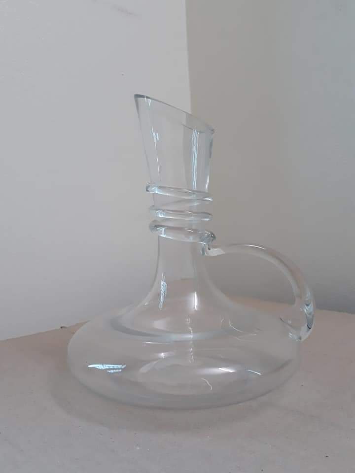 Bình thở vang cổ điển có tay cầm viền trắng 1700ml - MS 018
