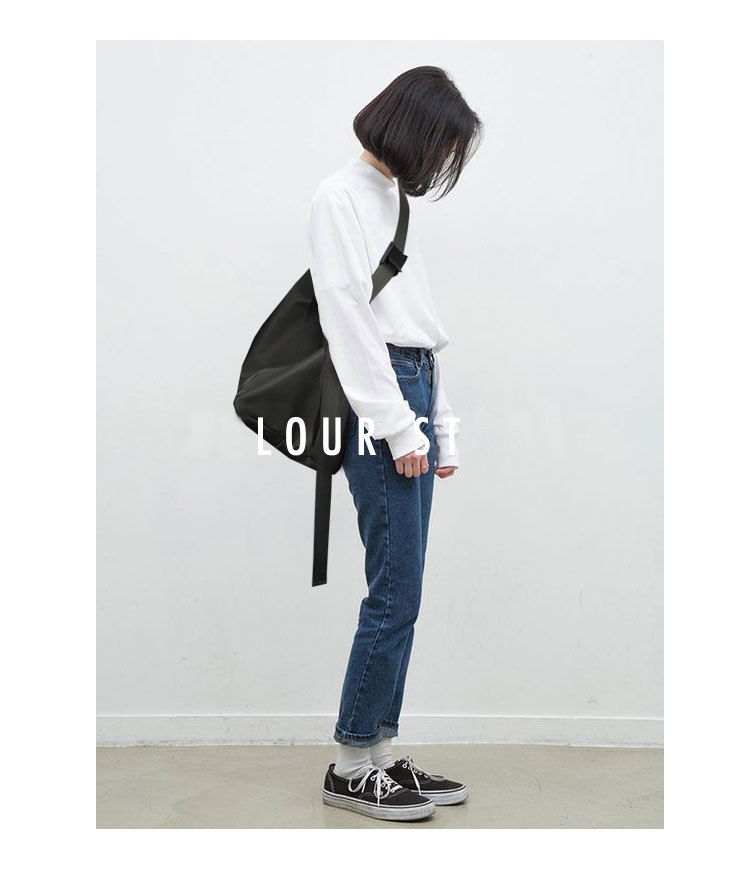 Túi đeo chéo nam - nữ phong cách mới  - BEE GEE DCN9160