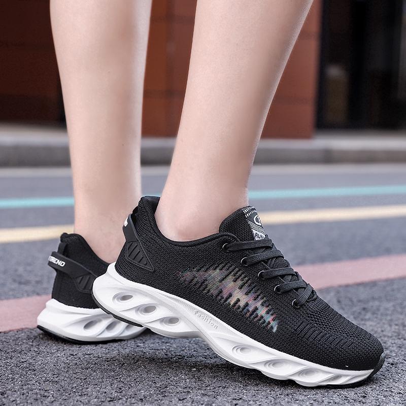 2020 Fashion women outdoor soft running sneakers casual breathable sport shoes