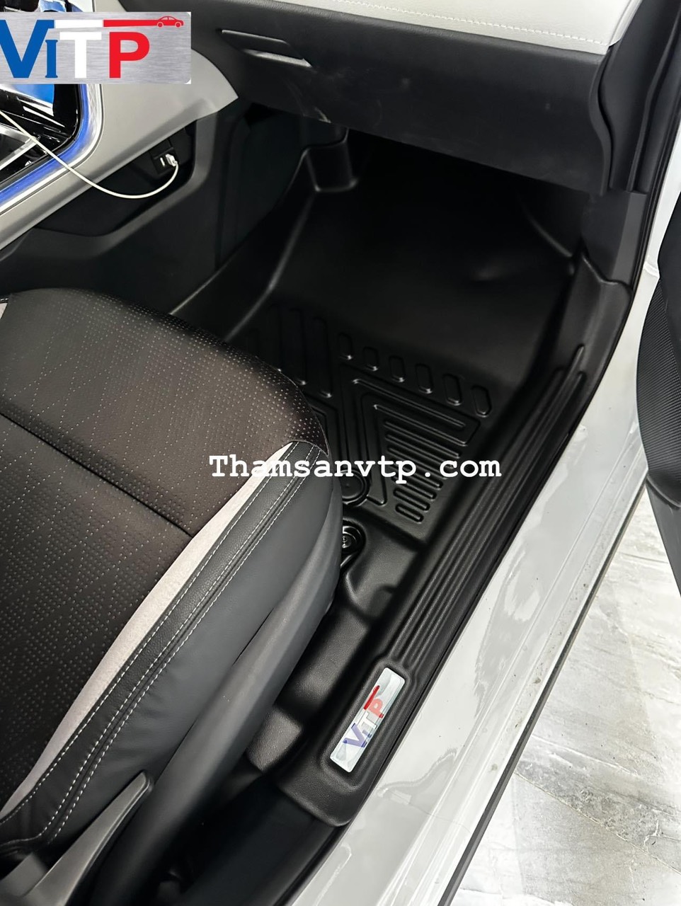 Thảm Sàn ViTP Toyota Veloz Cross full Tràn Viền Bậc Cửa