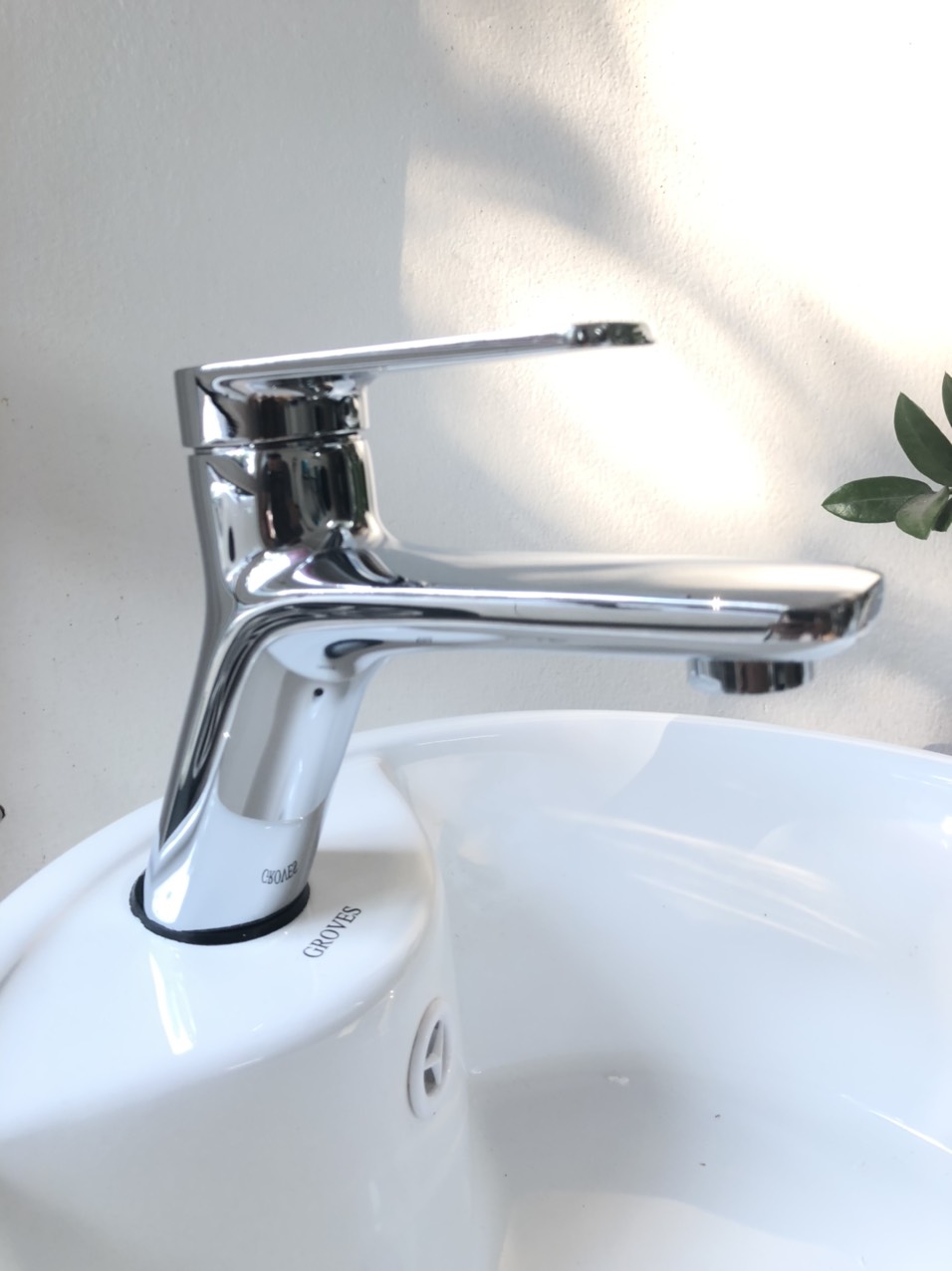 Vòi rửa mặt cao cấp thân thấp GR4001B