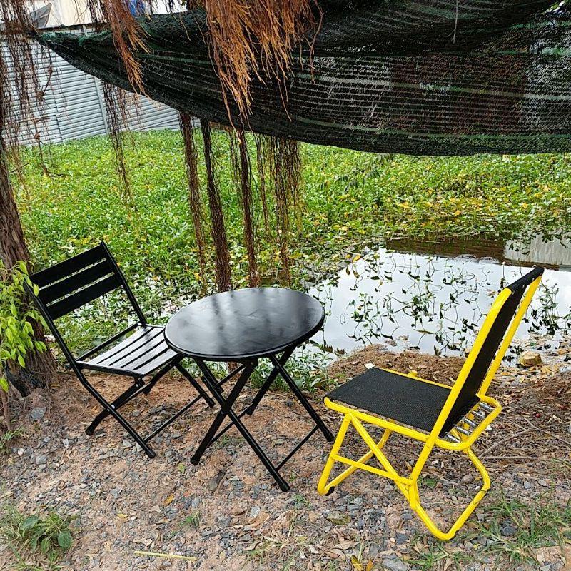 Bàn tròn xếp mặt gỗ chân thép cao 50cm