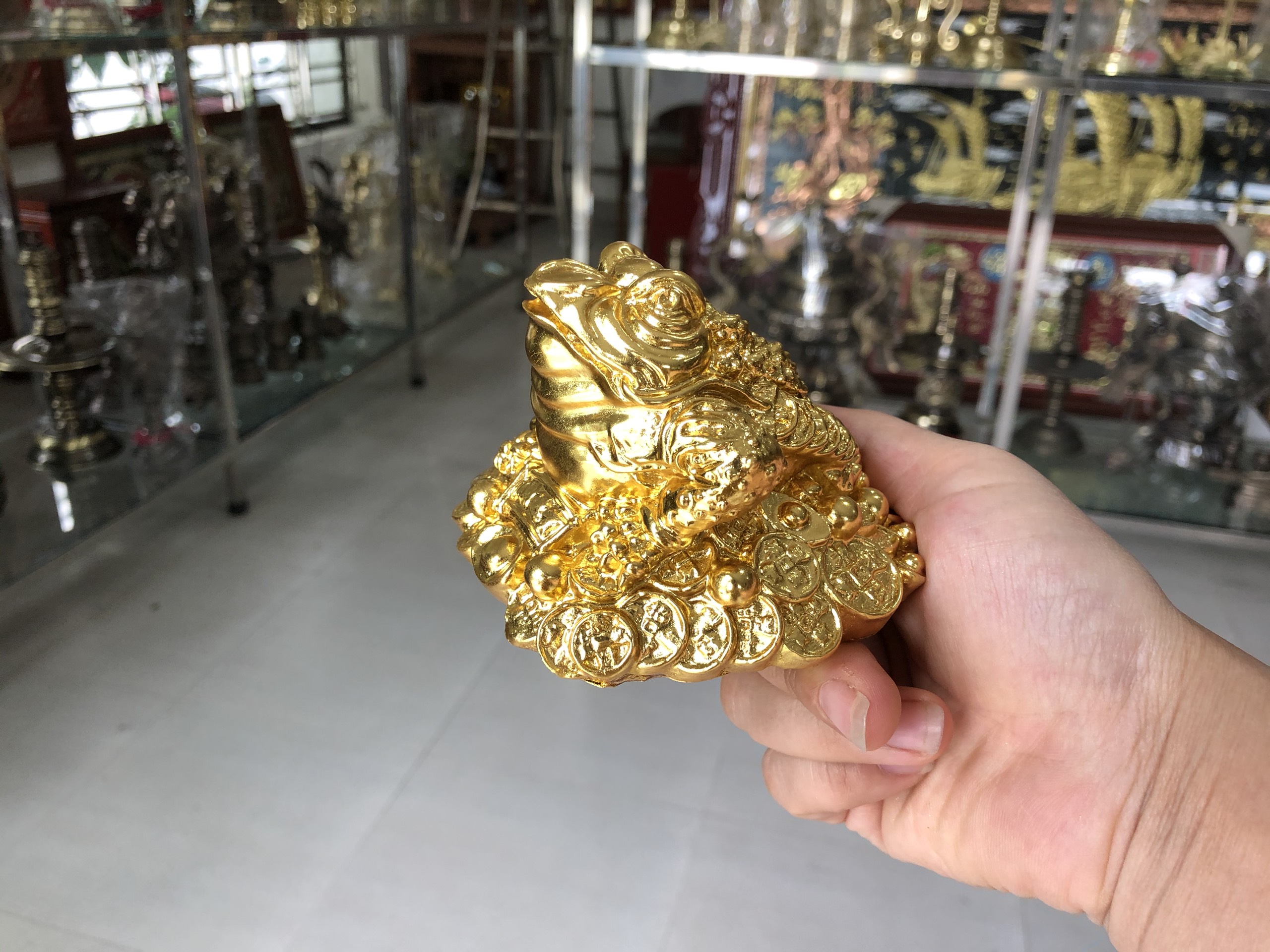 Cóc thiềm thừ ba chân Đồng Thau DÁT VÀNG, cóc ngậm tiền đồng dát vàng