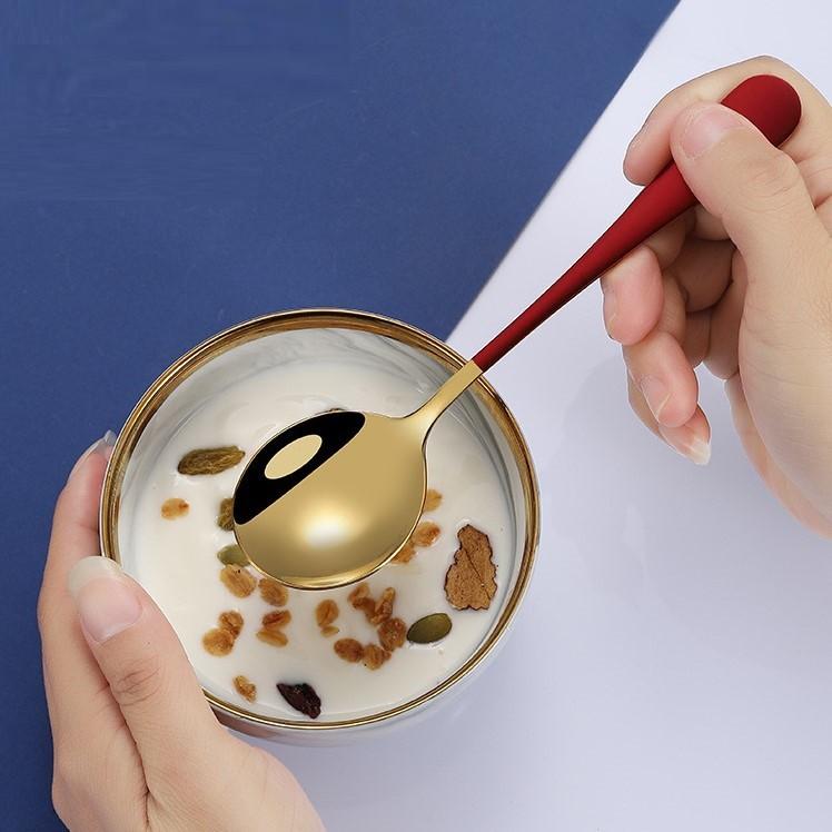 Thìa Inox Mạ Vàng Ăn Cơm Khuấy Cà Phê Cán Dài Nhiều Màu Sang Trọng