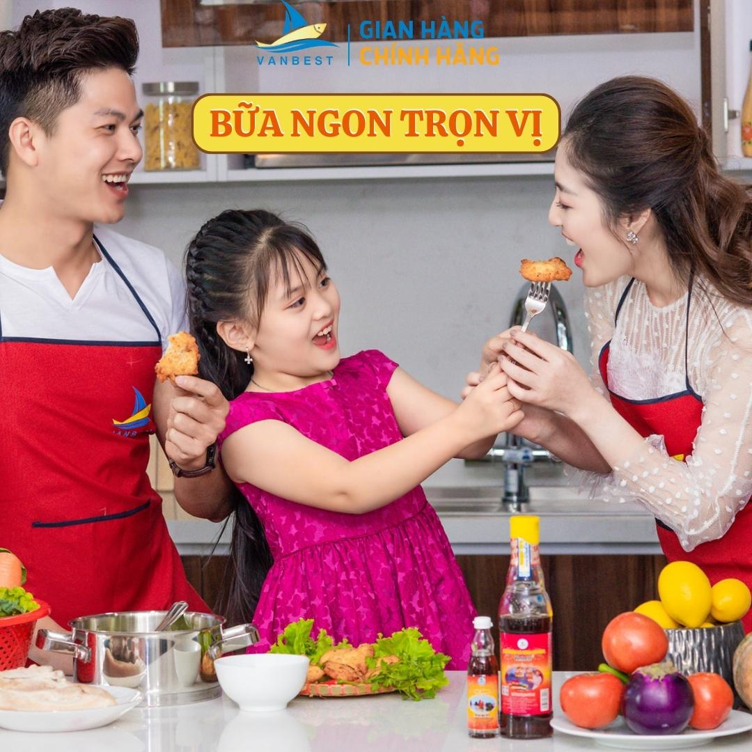 Nước mắm sá sùng Vân Đồn độ đạm 28N hộp 2 chai 700ml, nước mắm sá sùng an toàn cho sức khỏe nấu mọi món ăn Vanbest đặc sản Quảng Ninh