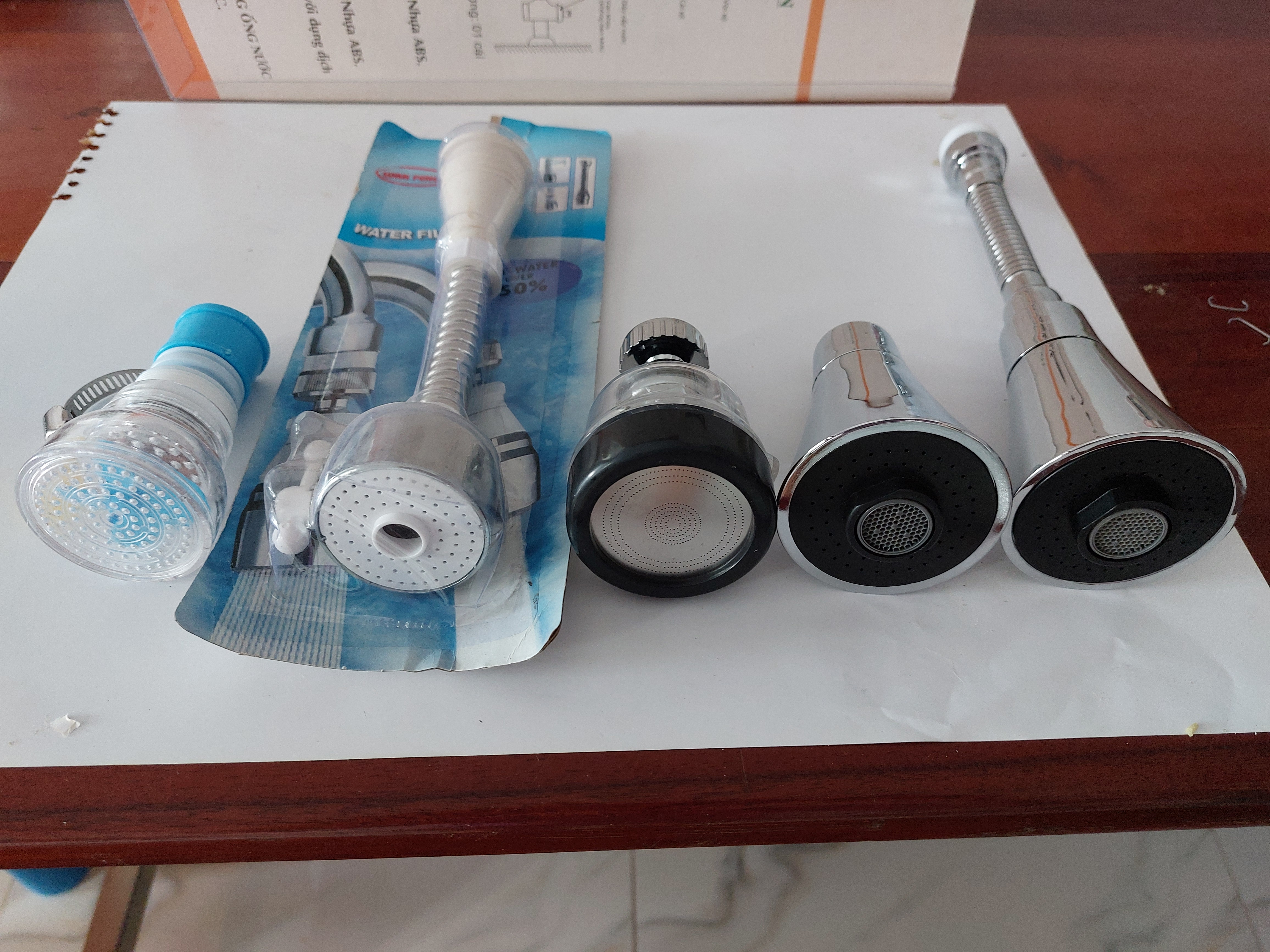 Đầu nối vòi chén tăng áp xoay 360 nhiều chế