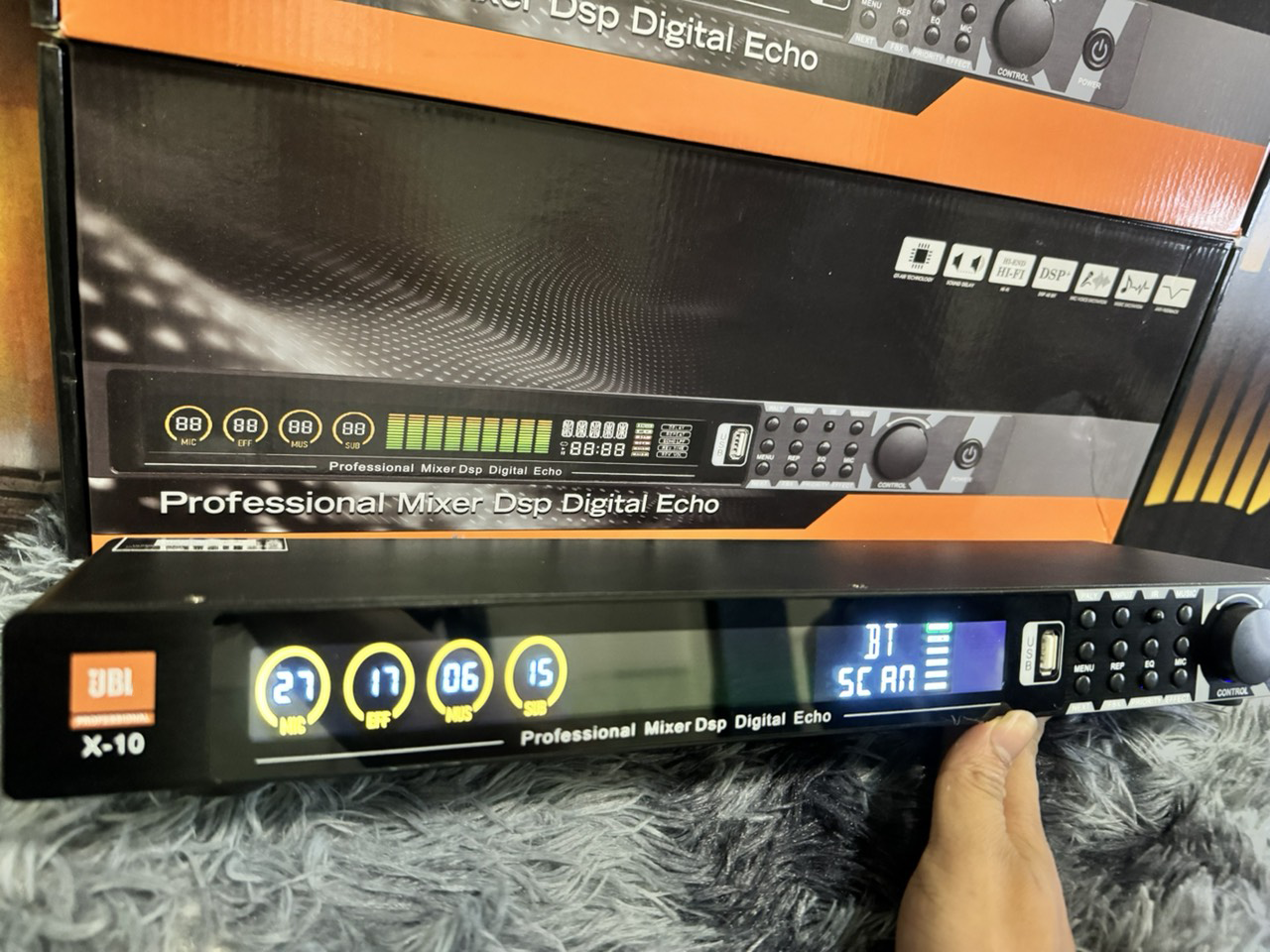 Vang Cơ Lai Số JBI (X-10)- Phiên bản Mới - CHIP DSP Effect (Echo -+ Rever mền mại) - Chống Hú FBX 4 cấp độ - Hàng Nhập Khẩu