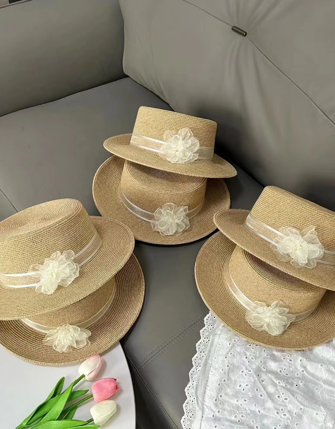 Nón đi biển mũ rộng vành phớt cao bồi cho nữ đai trắng gắn hoa xinh chất liệu cói chống nắng thoáng mát thời trang Hàn Quốc  dona240707