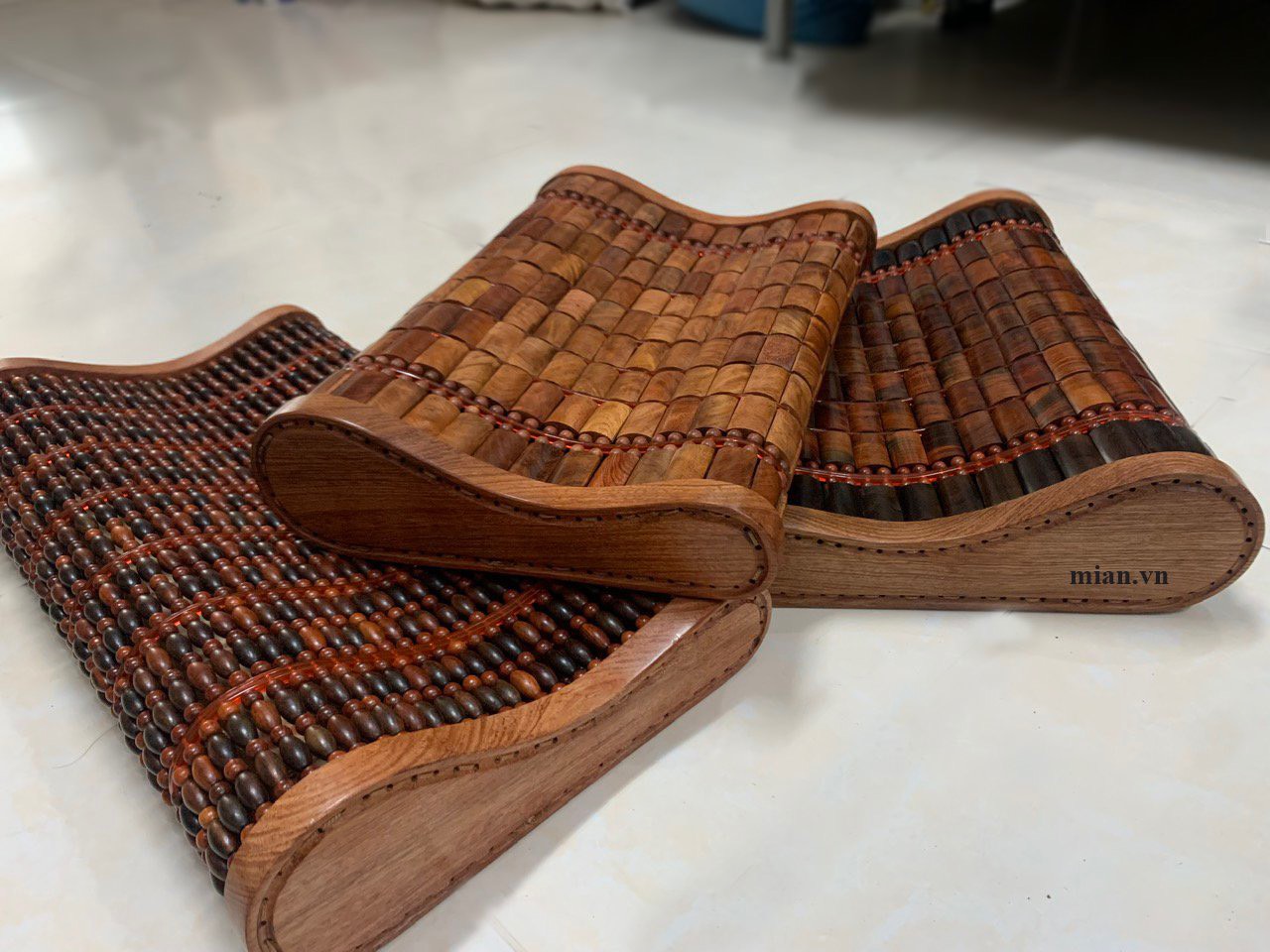 Gối Công Thái Học , Gối Hạt Gỗ Hương - Kích Thước 36cmx24cmx8cm/4cm ( video, hình thật )