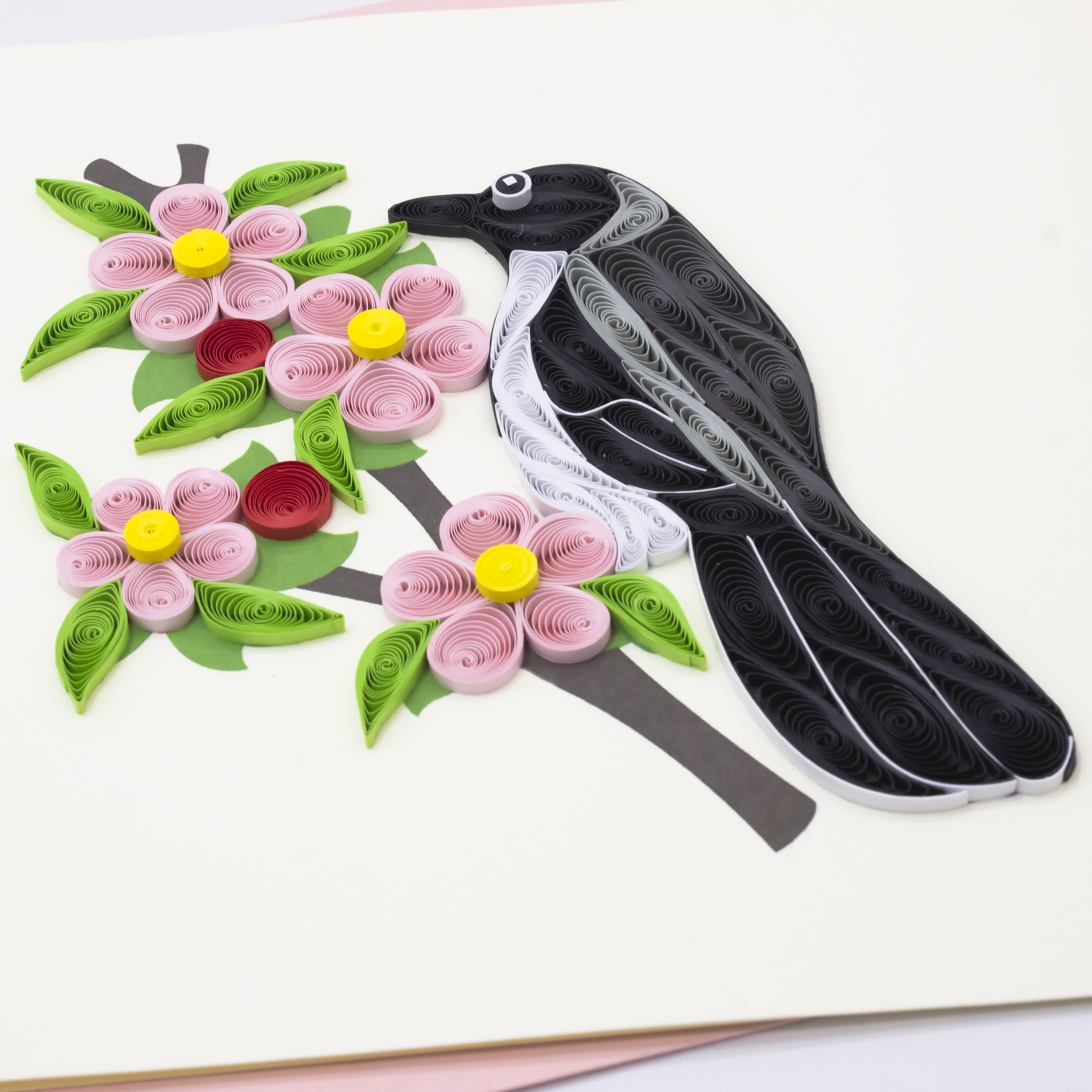Thiệp Handmade - Thiệp Hoa Anh Đào và Chim nghệ thuật giấy xoắn - Tặng Kèm Khung Giấy Để Bàn - Thiệp chúc mừng sinh nhật, kỷ niệm, tình yêu, cảm ơn...