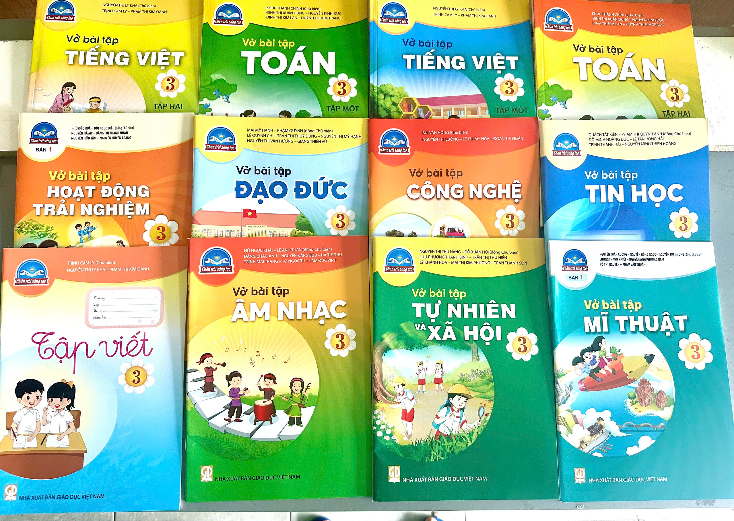Bộ Vở bài tập Lớp 3- Chân Trời Sáng Tạo (12 quyển- Kèm bìa nilong bao sách)