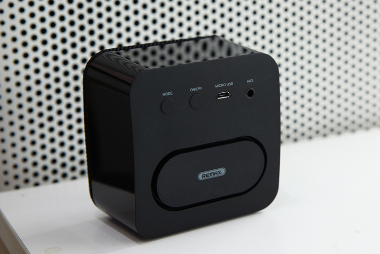 Loa Bluetooth nhỏ gọn Remax RB-M18