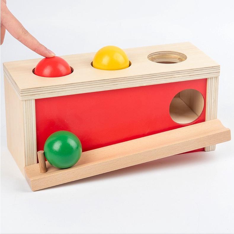 Hoạt động ấn bóng và theo dõi bóng lăn dạng hộp - Wooden Push Activity