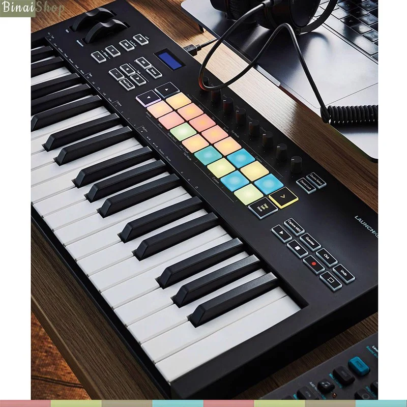 Novation Launchkey 37 MK3 - Midi Controller Chơi Nhạc Điện Tử 37 Phím - Hàng chính hãng