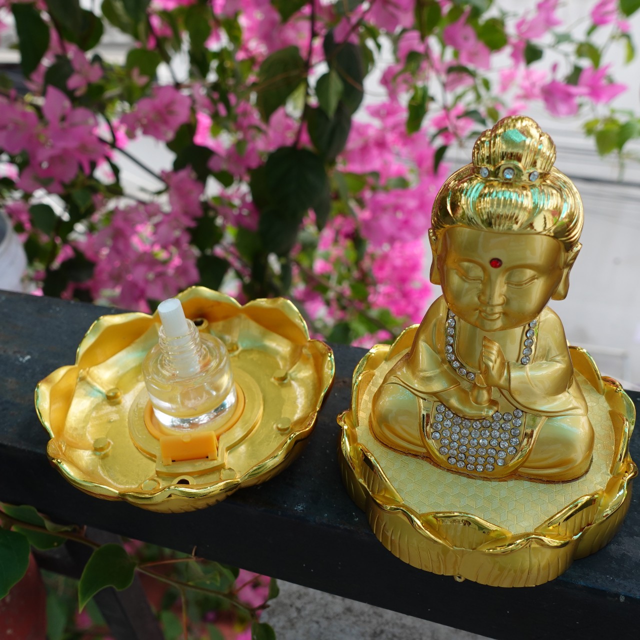Tượng Phật bà Quan Âm trang trí xe hơi để bàn - T048