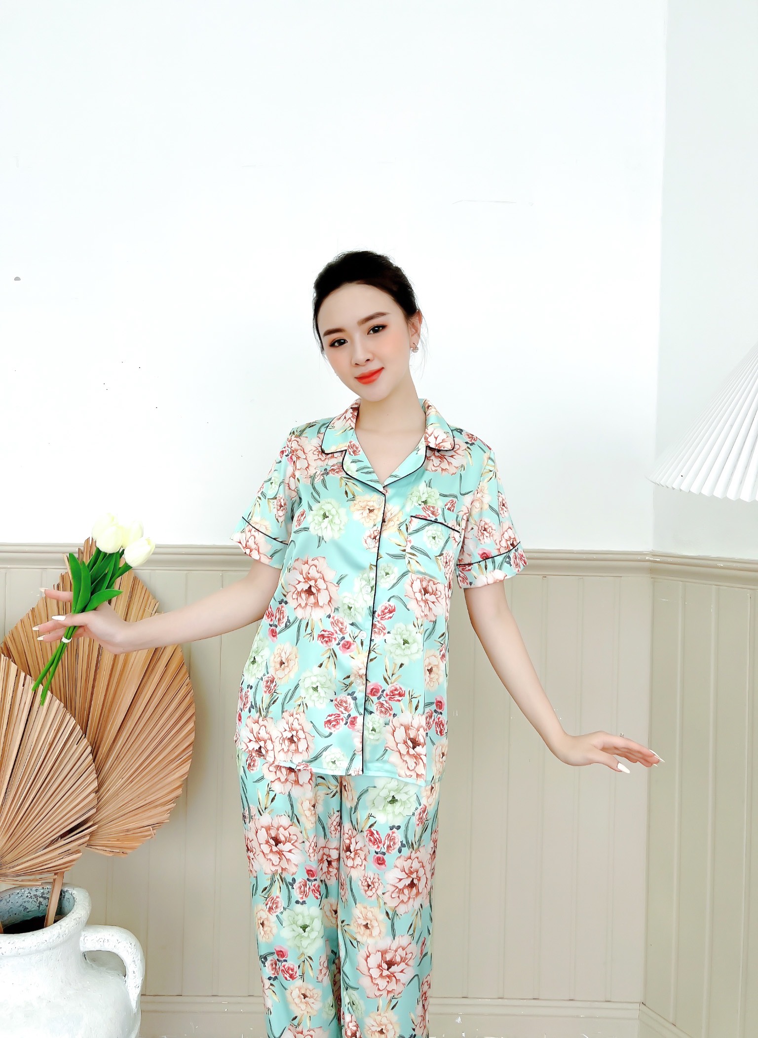 Hình ảnh Đồ Bộ Pyjama, Đồ mặc nhà nữ Lụa Pháp cao cấp, mềm mịn, thoáng mát - HW1003 - RELAX