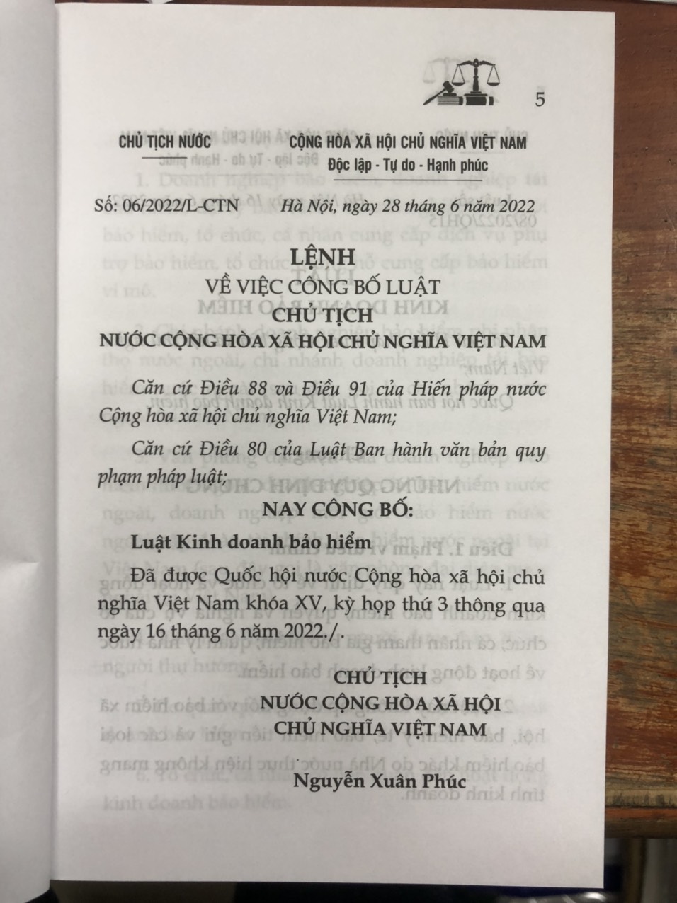 Sách - Luật kinh doanh bảo hiểm năm 2022