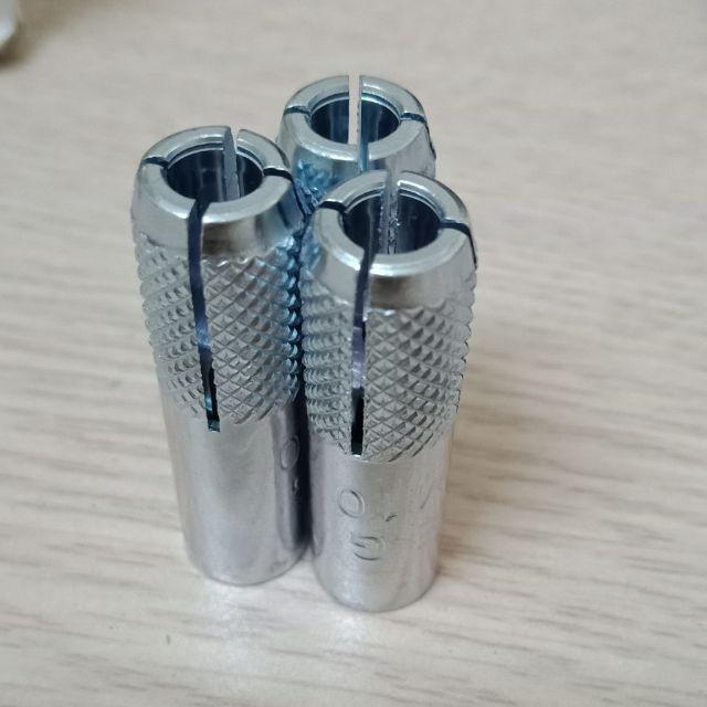Tắc kê Nở Đạn