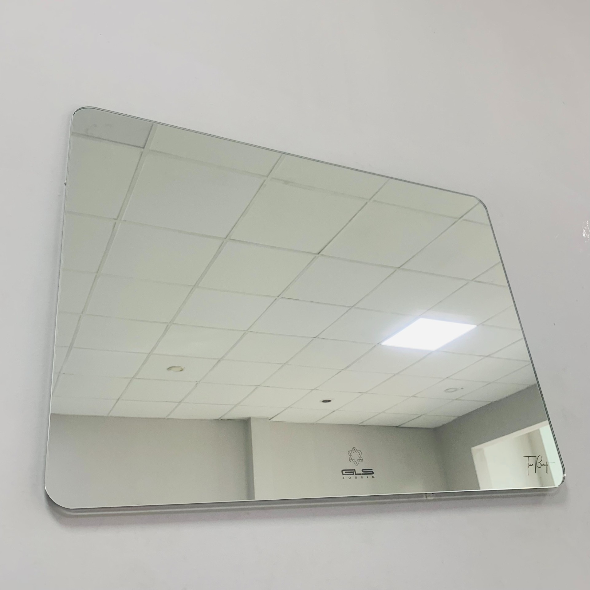 Gương soi GLS hình chữ nhật ngang mài cạnh kích thước 50x70cm sưu tập Thu 2022